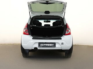 2012 Renault Sandero I, белый, 648000 рублей, вид 5