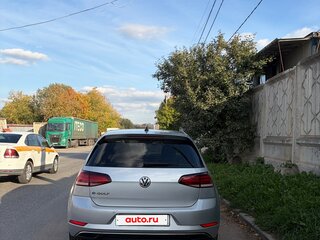 2019 Volkswagen e-Golf VII Рестайлинг, серый, 1850000 рублей, вид 3