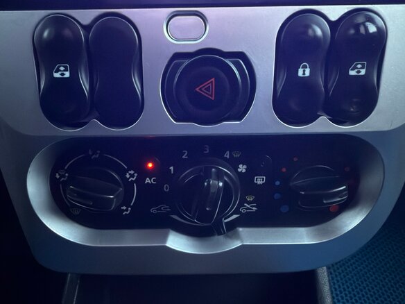 2013 Renault Logan I Рестайлинг, синий, 465000 рублей - вид 16
