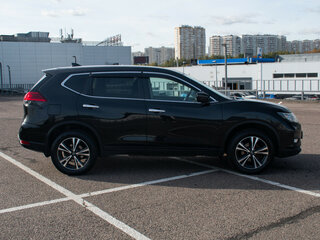 2018 Nissan X-Trail III Рестайлинг, чёрный, 1847000 рублей, вид 4