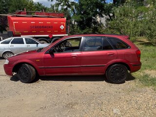 2000 Mazda 323 VI (BJ), красный, 115000 рублей, вид 2