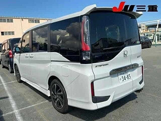 2018 Honda Stepwgn Spada V Рестайлинг, белый, 1555777 рублей, вид 2