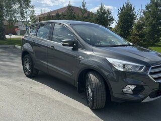 2018 Ford Kuga II Рестайлинг, серый, 2150000 рублей, вид 3