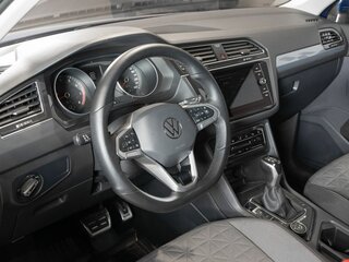 2021 Volkswagen Tiguan II Рестайлинг, синий, 3250000 рублей, вид 5