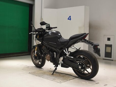 2025 Honda CB 650R, чёрный, 1030000 рублей, вид 3