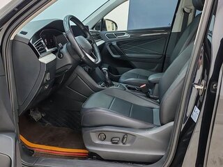 2022 Volkswagen Tiguan II Рестайлинг, чёрный, 2523000 рублей, вид 4