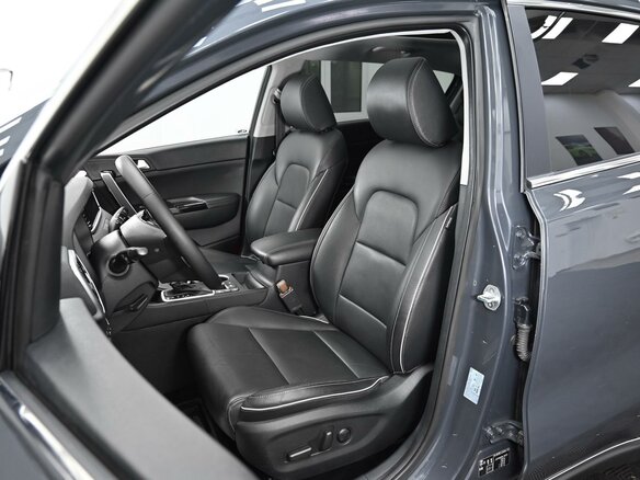 2018 Kia Sportage IV Рестайлинг, серый, 1835000 рублей - вид 14