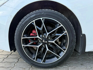 2019 Kia Optima IV Рестайлинг, белый, 2236500 рублей, вид 4