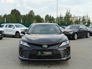 2022 Toyota Camry VIII (XV70) Рестайлинг, чёрный, 3450000 рублей, вид 2