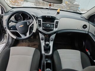 2012 Chevrolet Cruze I, серебристый, 850000 рублей, вид 5