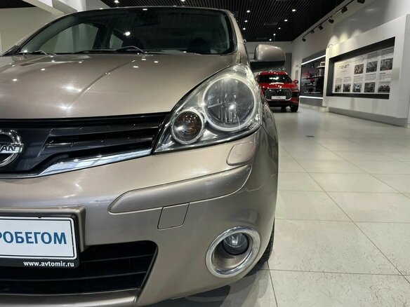 2013 Nissan Note I Рестайлинг, коричневый, 890000 рублей - вид 8