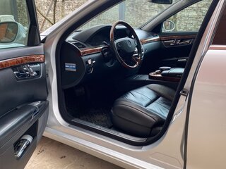 2005 Mercedes-Benz S-Класс 350 V (W221), серебристый, 1400000 рублей, вид 3