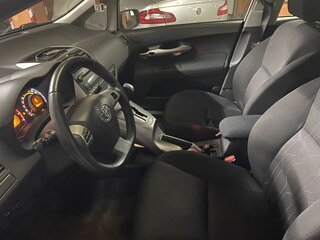 2011 Toyota Auris I Рестайлинг, белый, 920000 рублей, вид 5