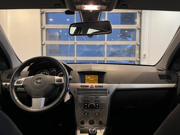 2013 Opel Astra H Рестайлинг, чёрный, 705000 рублей - вид 8
