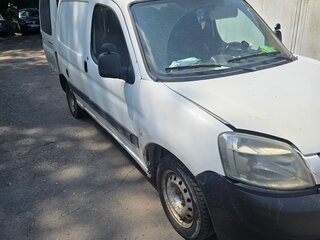 2010 Peugeot Partner II, белый, 250000 рублей, вид 2