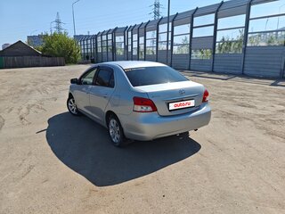 2005 Toyota Belta I, серый, 470000 рублей, вид 4