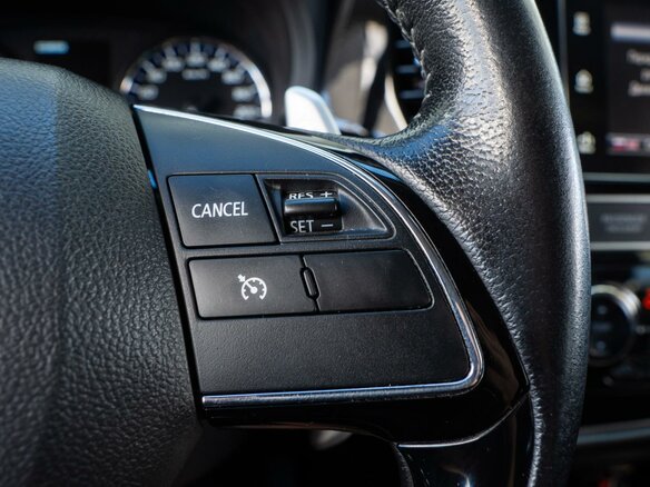 2018 Mitsubishi Outlander III Рестайлинг 3, белый - вид 13