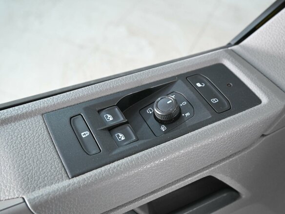 2020 Volkswagen Transporter T6 Рестайлинг, белый, 4284000 рублей - вид 13
