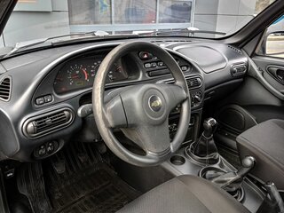 2015 Chevrolet Niva I Рестайлинг, чёрный, 621000 рублей, вид 5