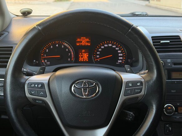 2009 Toyota Avensis III, фиолетовый, 1250000 рублей - вид 16