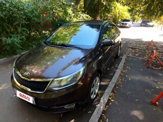2017 Kia Rio III Рестайлинг, коричневый, 930000 рублей, вид 2