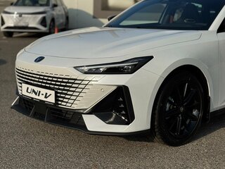 2025 Changan UNI-V I, белый, 3429900 рублей, вид 4