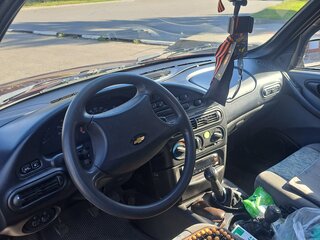 2004 Chevrolet Niva I, красный, 560000 рублей, вид 5