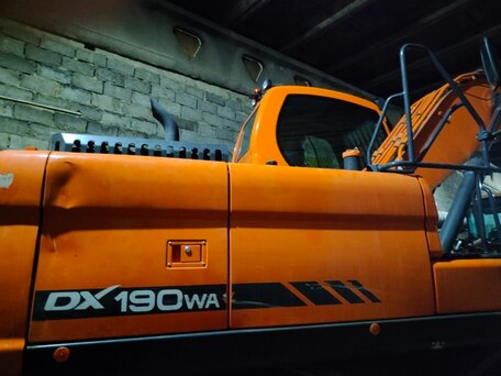 2020 Doosan DX190W, оранжевый, 10000000 рублей, вид 1