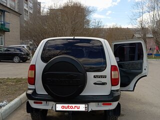 2003 Chevrolet Niva I, белый, 300000 рублей, вид 4