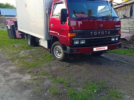 1993 Toyota Dyna, красный, 1500000 рублей, вид 5