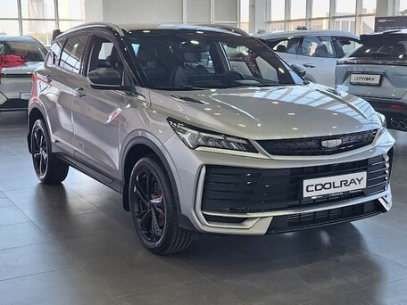 2026 Geely Coolray I Рестайлинг 2, серебристый, 2774990 рублей, вид 3