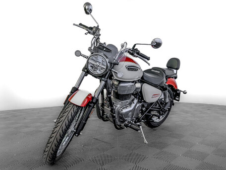 2026 Royal Enfield Classic 350, красный, 528000 рублей, вид 4