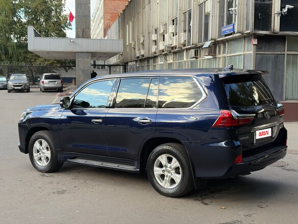 2016 Lexus LX 450d III Рестайлинг 2, синий, 5990000 рублей - вид 6