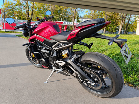 2023 Triumph Street Triple, красный, 1199000 рублей, вид 5