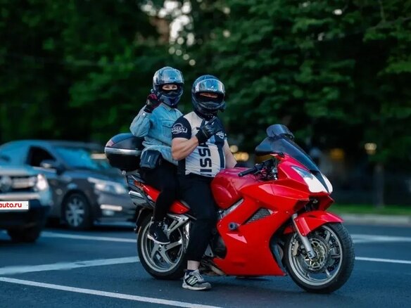 2005 Honda VFR 800, красный, 420000 рублей - вид 6