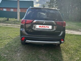 2018 Mitsubishi Outlander III Рестайлинг 2, коричневый, 2800000 рублей, вид 5