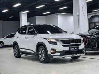 2023 Kia KX3, белый, 1750000 рублей, вид 3