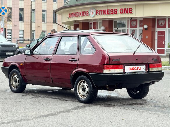 2004 Lada (ВАЗ) 21093i, красный, 350000 рублей - вид 5