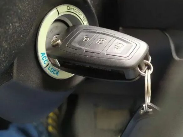 2013 Ford Focus III, синий, 680000 рублей - вид 18