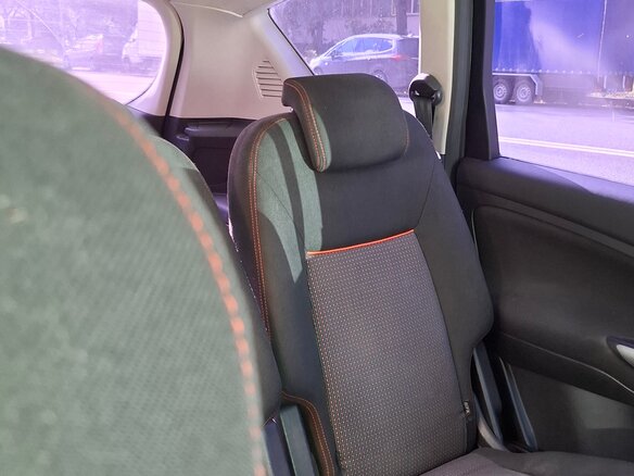 2011 Ford S-MAX I Рестайлинг, белый, 1300000 рублей - вид 10