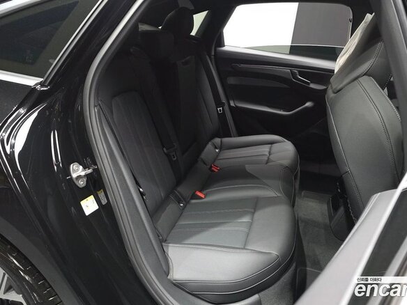2026 Audi A6 VI (C9), чёрный, 10255000 рублей - вид 36