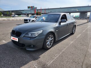 2004 BMW 5 серии 530i V (E60/E61), серый, 900000 рублей, вид 2