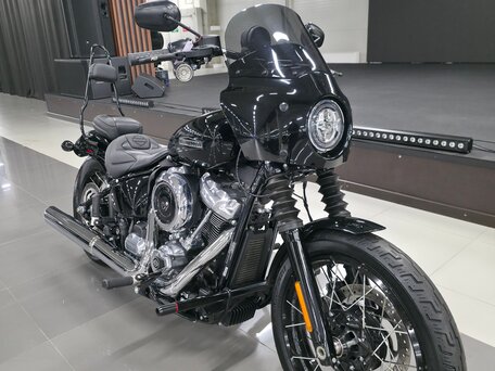2025 Harley-Davidson Street Bob, чёрный, 1550000 рублей, вид 5