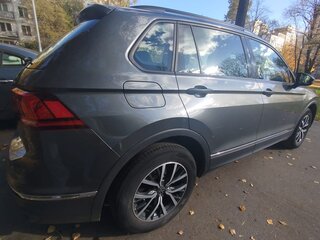 2022 Volkswagen Tiguan II Рестайлинг, серый, 2650000 рублей, вид 4