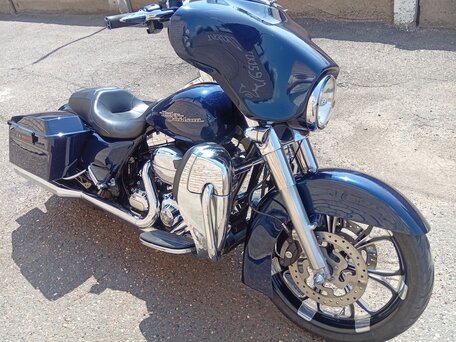 2012 Harley-Davidson Street Glide, синий, 1100000 рублей, вид 3