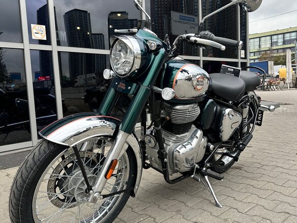 2026 Royal Enfield Classic 350, зелёный, 526000 рублей - вид 11