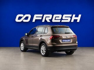 2020 Volkswagen Tiguan II, коричневый, 2549077 рублей, вид 2