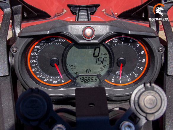 2015 BRP Can-Am Spyder, оранжевый, 1404898 рублей - вид 7