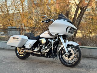 2020 Harley-Davidson Road Glide, белый, 1590000 рублей, вид 1