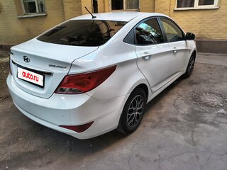 2015 Hyundai Solaris I Рестайлинг, белый, 1050000 рублей, вид 5